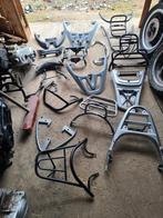 Porte-bagages arrière variés, scooter 50cc, toutes marques e, Enlèvement ou Envoi