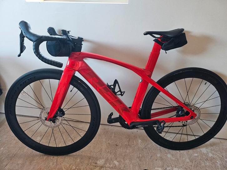 Prachtige trek madone sl6, Fietsen en Brommers, Fietsen | Racefietsen, Zo goed als nieuw, Overige merken, Carbon, Ophalen