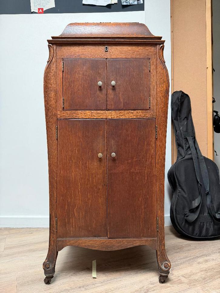 Phonographe de cabinet Victrola ancien vers 1920, Antiquités & Art, Antiquités | Outils & Instruments, Enlèvement