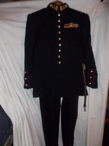 Belgische Luitenant generaal uniform 1965 beschikbaar voor biedingen