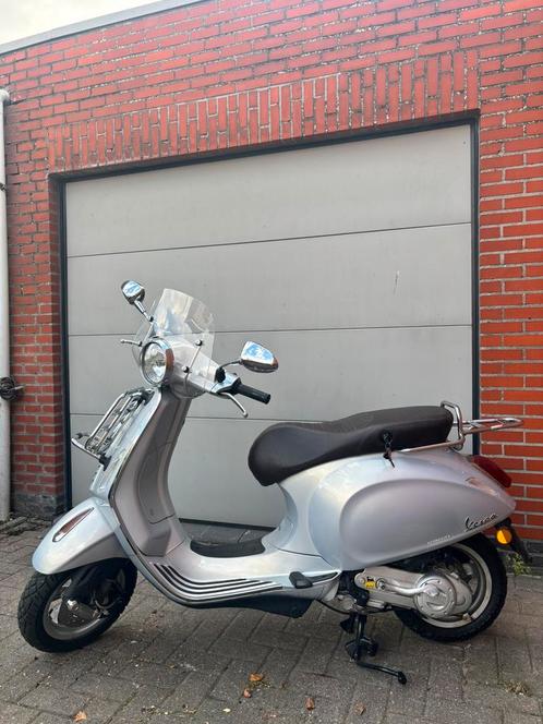 Vespa Primavera B klasse, Fietsen en Brommers, Scooters | Vespa, Zo goed als nieuw, Overige modellen, Klasse B (45 km/u), Benzine