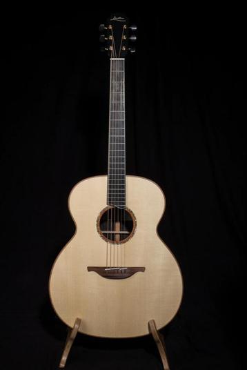 LOWDEN 050 African Blackwood / Adirondack beschikbaar voor biedingen