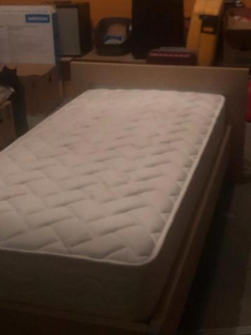 Slaapkamer  beschikbaar voor biedingen
