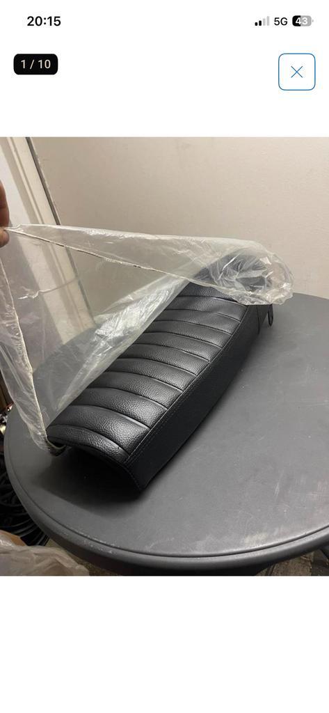 Selle Mash Fifty/BuddySeat double noire Nouveau !, Vélos & Vélomoteurs, Pièces de cyclomoteur | Général, Comme neuf, Capot, Envoi