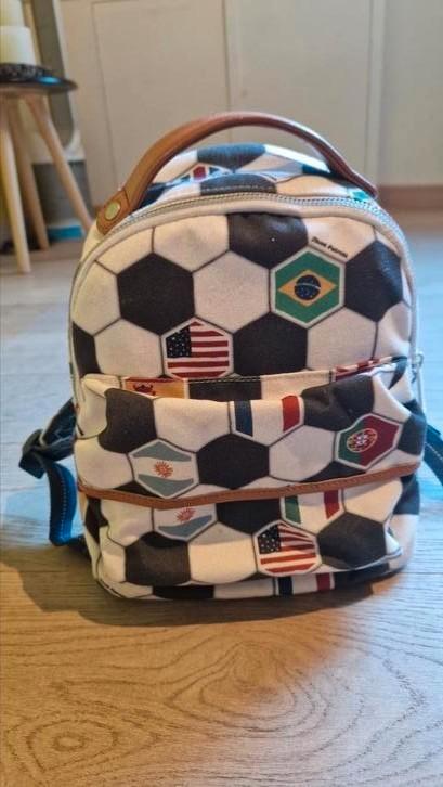 Rugzak/schooltas Jeune Premier, Handtassen en Accessoires, Tassen | Schooltassen, Gebruikt, Rugtas, Minder dan 30 cm, Minder dan 30 cm
