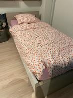 1persoonsbed met matras van t&t design, Huis en Inrichting, Slaapkamer | Bedden, Ophalen