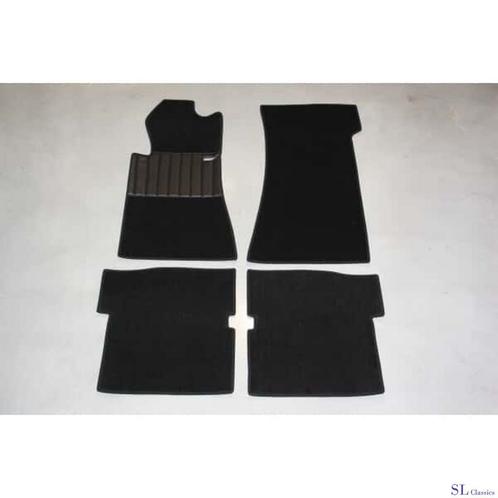 Tapijt set 4-delig Zwart Mercedes-Benz SL, W107 - R107, Auto-onderdelen, Interieur en Bekleding, Mercedes-Benz, Nieuw, Ophalen of Verzenden
