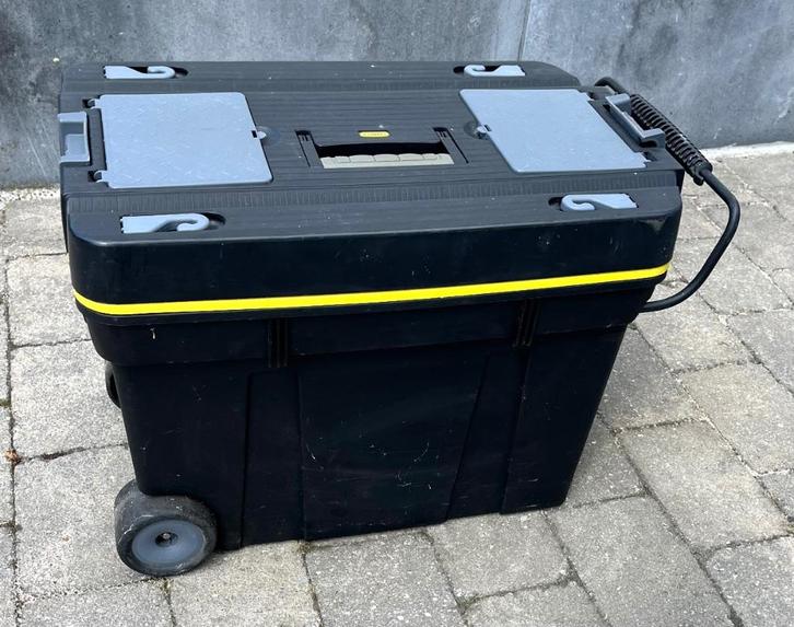 Stanley gereedschapskoffer op wielen; veel opbergruimte., Doe-het-zelf en Bouw, Gereedschapskisten, Gebruikt, Ophalen