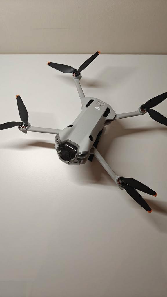 DJi mini 4 pro fly more combo, Audio, Tv en Foto, Drones, Zo goed als nieuw, Drone met camera, Ophalen of Verzenden