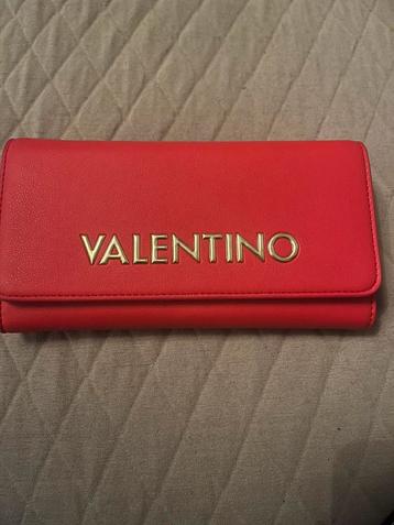 Portefeuille Valentino rouge  neuf pour cadeau  ? beschikbaar voor biedingen