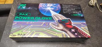 Nintendo Power Glove NIEUW beschikbaar voor biedingen