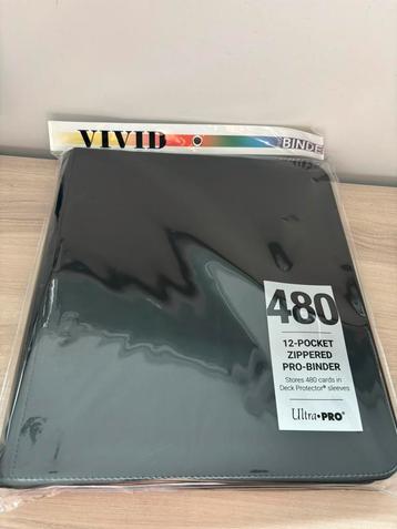 Ultra Pro Vivid Pro 12 Pocket Zippered Binder: Black beschikbaar voor biedingen