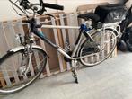 Elektrische heren fiets, Fietsen en Brommers, Fietsen | Heren | Herenfietsen, Ophalen, Zo goed als nieuw, Versnellingen