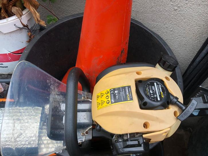 Benzine haagschaar perfect werkende staat, Tuin en Terras, Heggenscharen, Zo goed als nieuw, Benzine, Ophalen