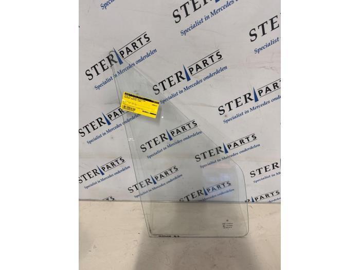 Extra Ruit 4Deurs rechts-voor van een Mercedes Sprinter, Auto-onderdelen, Ruiten en Toebehoren, Mercedes-Benz, Gebruikt, 3 maanden garantie