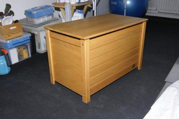 2 Moulin Roty speelgoed kistjes beschikbaar voor biedingen