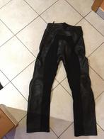 Pantalon femme Richa en cuir noir taille 42 (38-40), Richa, Pantalon | cuir, Femmes, Seconde main