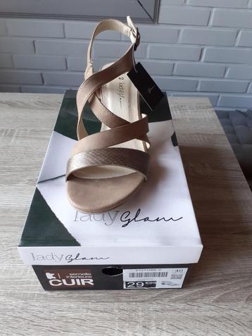 Chaussures neuves beschikbaar voor biedingen