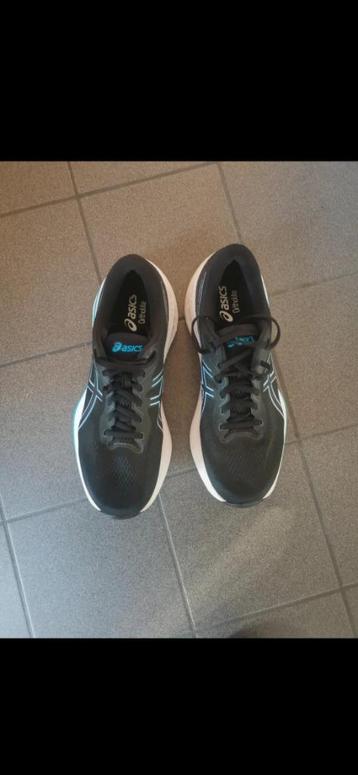 Loopschoenen Asics, Sport en Fitness, Loopsport en Atletiek, Ophalen, Hardloopschoenen, Zo goed als nieuw, Hardlopen