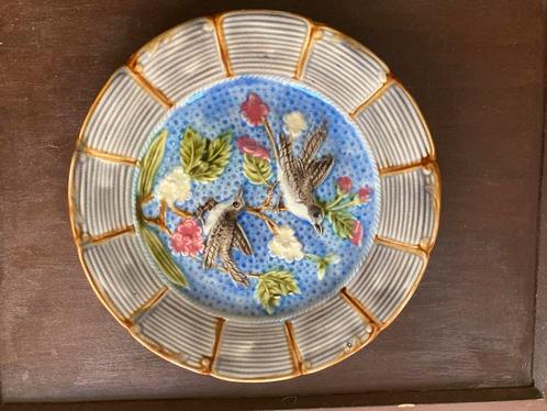 Vintage Art Nouveau bord Barbotine, Antiek en Kunst, Antiek | Keramiek en Aardewerk, Ophalen of Verzenden