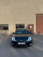 Ford Fiesta Ghia 1.6 benzine euro 4, Auto's, Voorwielaandrijving, Beige, 4 cilinders, Leder en Stof