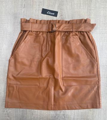 NIEUW! ETAM Neplederen mini-rok met ceintuur in camel M40