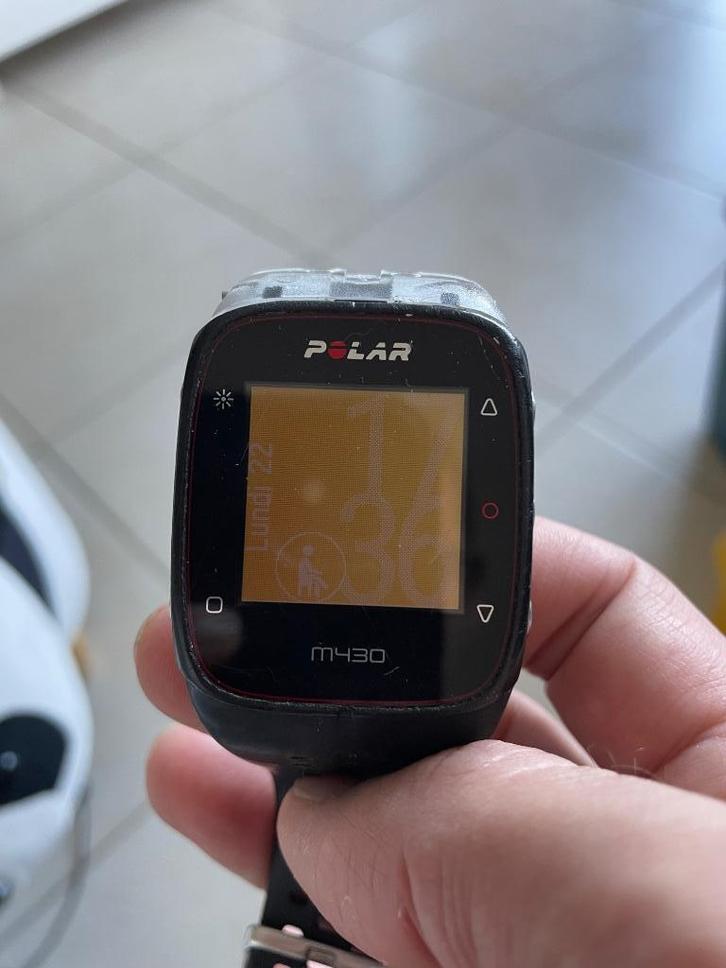 Montre connectée polar m430, Handtassen en Accessoires, Smartwatches, Gebruikt, Ophalen