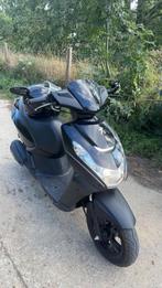 Peugeot kisbee 4t (snel), Fietsen en Brommers, Scooters | Peugeot, Ophalen, Zo goed als nieuw