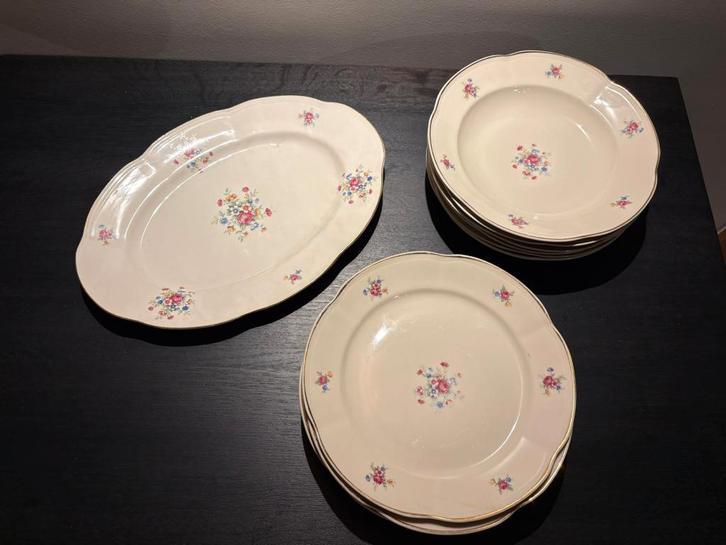 Porselein servies, Antiek en Kunst, Antiek | Tapijten, Tafelkleden en Textiel, Ophalen