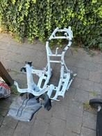 MBK Booster nieuwmodel kader met papieren LEES BESCHRIJVING, Fietsen en Brommers, Ophalen