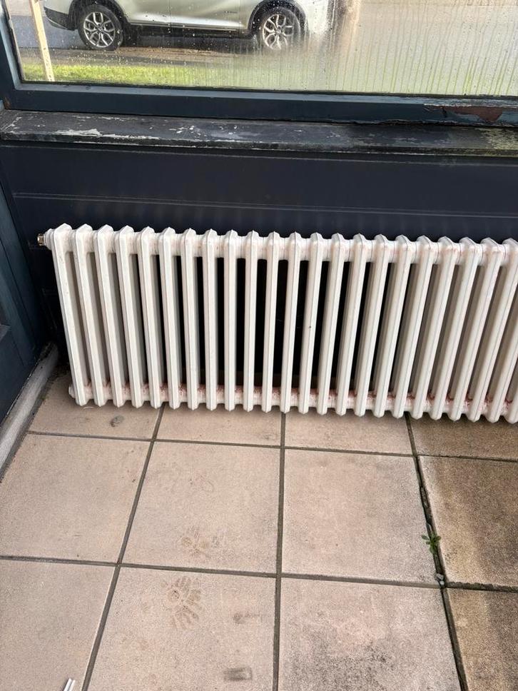 5 gietijzeren radiatoren te koop, Doe-het-zelf en Bouw, Verwarming en Radiatoren, Gebruikt, Ophalen