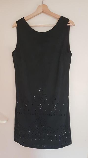 Jolie robe noire Desigual