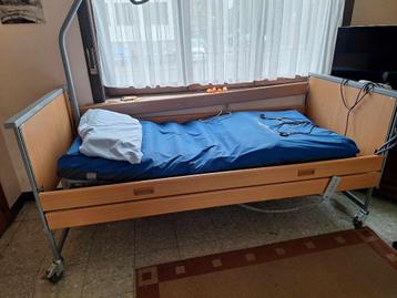 Lit médicalisé électrique INVACARE Medley Ergo beschikbaar voor biedingen