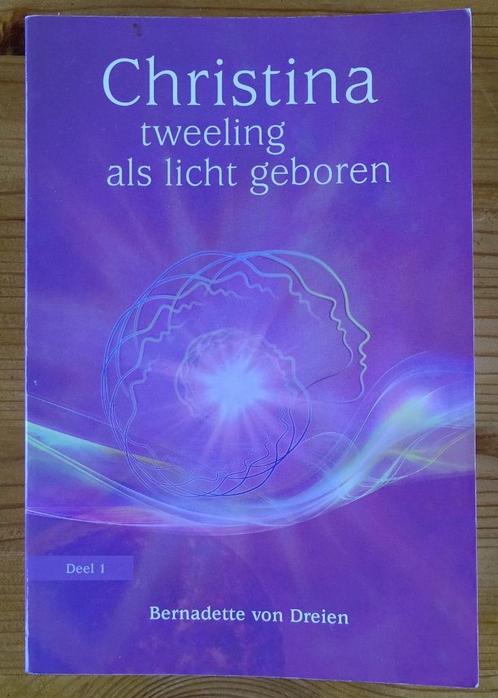 Christina, deel 1  -  Bernadette Von Dreien, Boeken, Esoterie en Spiritualiteit, Gelezen, Ophalen of Verzenden