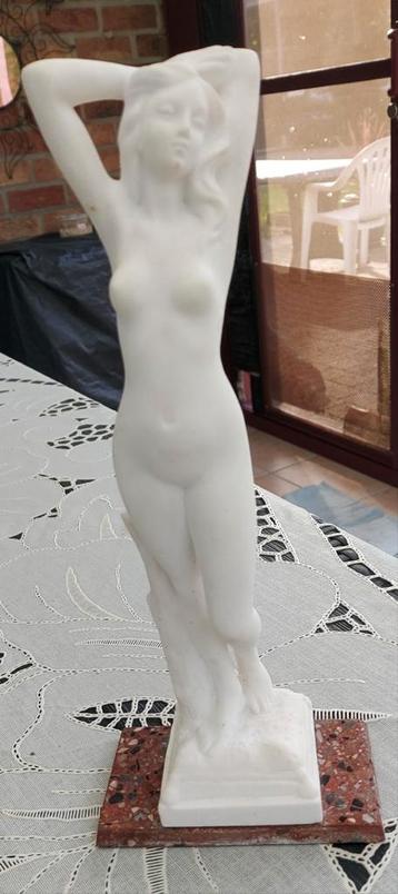 Statue femme 29cm, Enlèvement ou Envoi