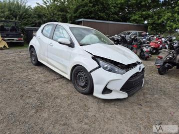 Toyota Yaris hybrid 2020 - 2025 demontage sloop onderdelen beschikbaar voor biedingen