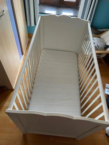 Lit bébé à vendre, Enlèvement, Utilisé, Matelas