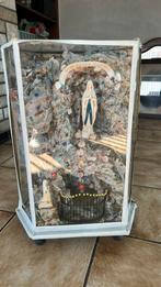 Maria beeld in een grot., Antiek en Kunst, Antiek | Religieuze voorwerpen, Ophalen