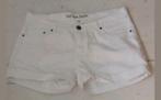 Prachtige korte broek large., Kleding | Dames, Kort, Wit, Maat 42/44 (L), Ophalen of Verzenden