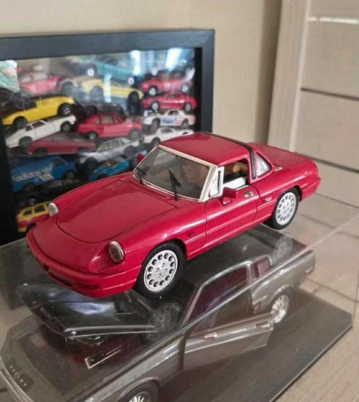 Alfa Romeo Spider 1:18, Hobby en Vrije tijd, Modelauto's | 1:18, Zo goed als nieuw, Auto, Overige merken, Ophalen of Verzenden