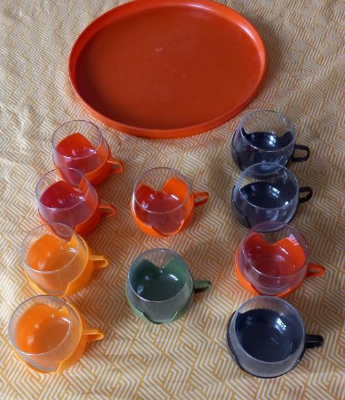 Vintage lot van 10 tassen / koffie thee glazen met dienblad, Huis en Inrichting, Keuken | Servies, Gebruikt, Kop(pen) en/of Schotel(s)