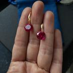 Oorbellen met Robijn Verguld met 14K Goud, Handtassen en Accessoires, Oorbellen, Hangers, Ophalen of Verzenden, Zo goed als nieuw