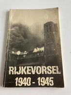 WO 2: Rijkevorsel 1940 - 1945 " dr C.Verbist 1978 gesigneerd, Ophalen of Verzenden, C. Verbist, Algemeen, Tweede Wereldoorlog