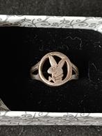 Mooie zilveren ring met Playboy Bunnie, Handtassen en Accessoires, Ringen, Ophalen, Zo goed als nieuw