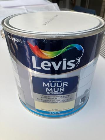 Levis muurverf beschikbaar voor biedingen