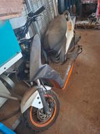 Scooter Kymco pour pièces, Vélos & Vélomoteurs