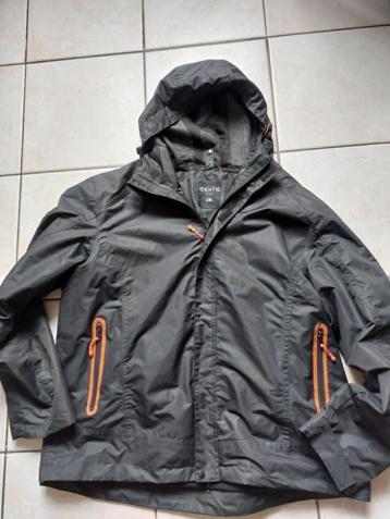 Heren Zwarte jas maat XXL beschikbaar voor biedingen