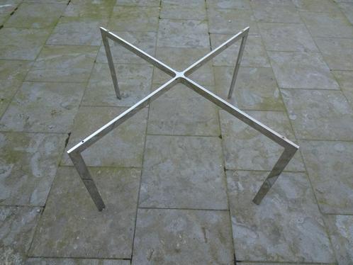 ONDERSTEL SALON TAFEL BARCELONA MIES VAN DER ROHE, Antiek en Kunst, Antiek | Meubels | Tafels, Ophalen