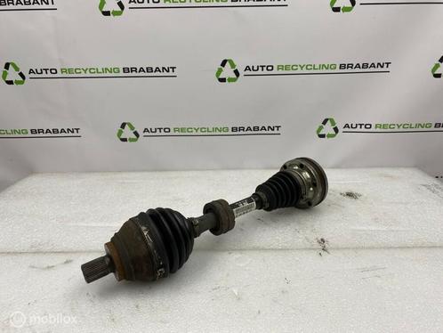 Aandrijfas linksvoor Volkswagen Audi Seat  5Q0407271BM, Auto-onderdelen, Remmen en Aandrijving, Volkswagen, Gebruikt, Ophalen of Verzenden