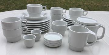 Porseleinen Ontbijtservies (27 stuks)    8€/set beschikbaar voor biedingen